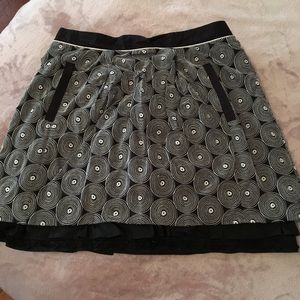 Floreat Black & White Spiral Skirt